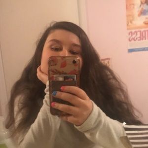 Meet your Posher, Caralyn